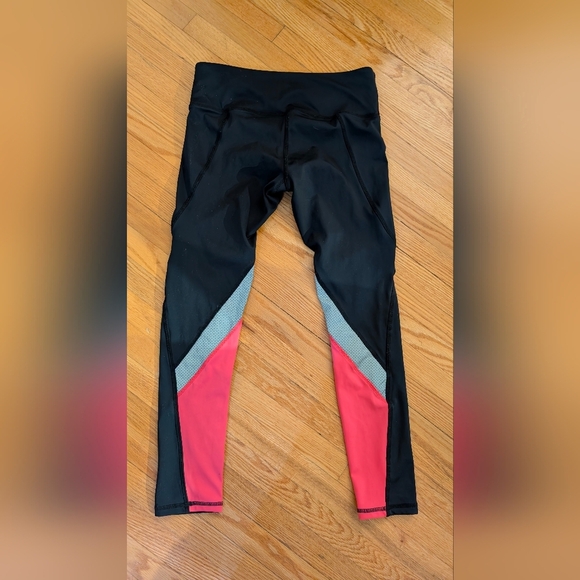 Noli Dynamic Black and Gray Leggings - Picture 4 of 5